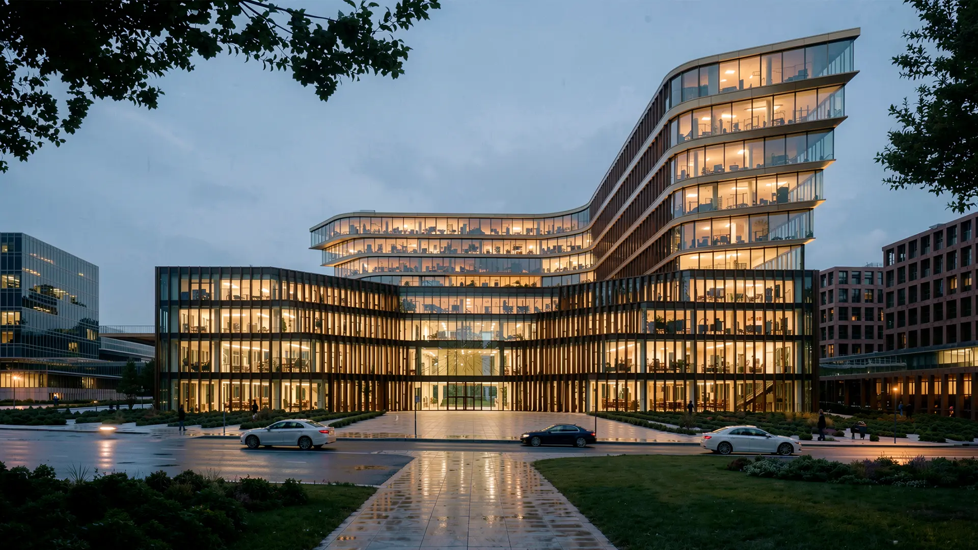 Fotorealistische Visualisierung desselben geschwungenen Bürogebäudes mit bronzefarbener Lamellenfassade und warm erleuchteten Geschossen